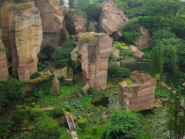 Private Day Tour to Lianhua Mountain and Shawan Town with Lunch from Guangzhou